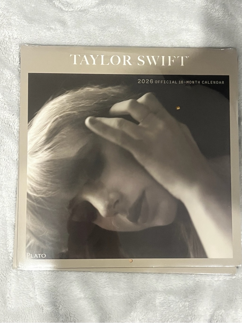 ✨ Taylor Swift 2026 Official 16-Month Calendar — NWT ✨